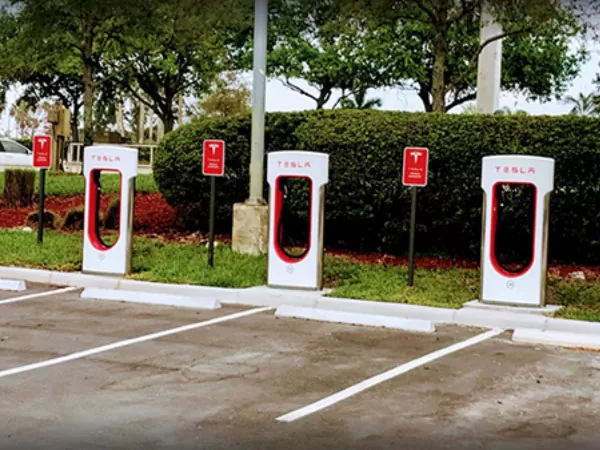 Tesla Supercharger Site in Pembroke Pines, FL